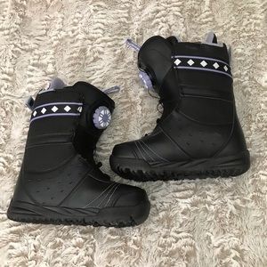 Burton Chloe Snowboarding Boots *Barely Used*